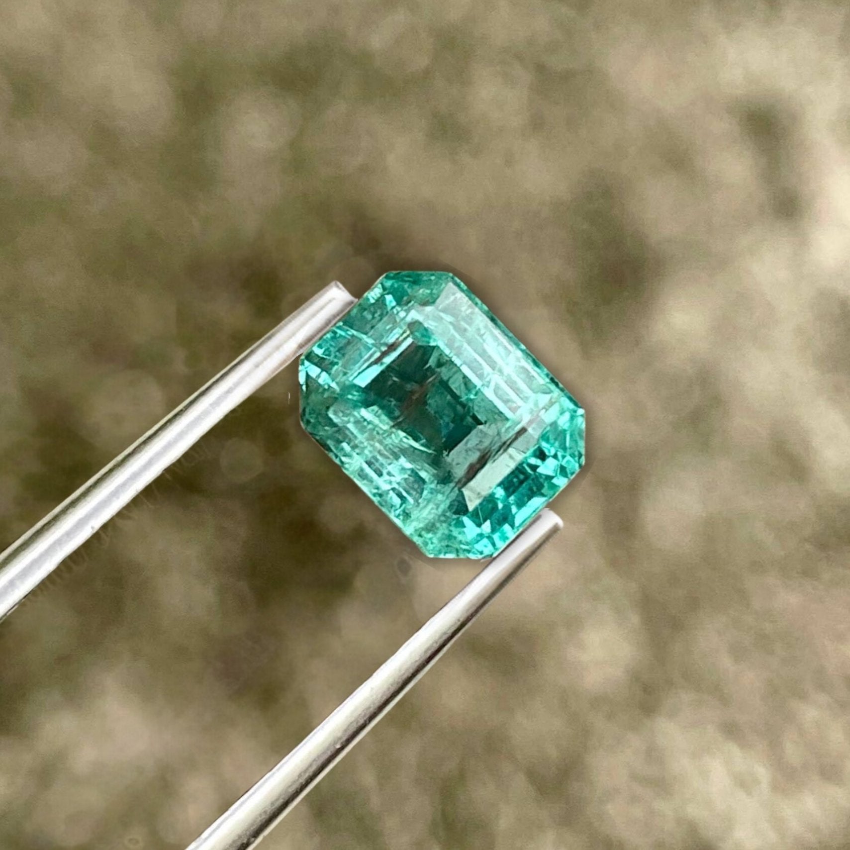 2.25 Carats Zambian Emerald Gemstone