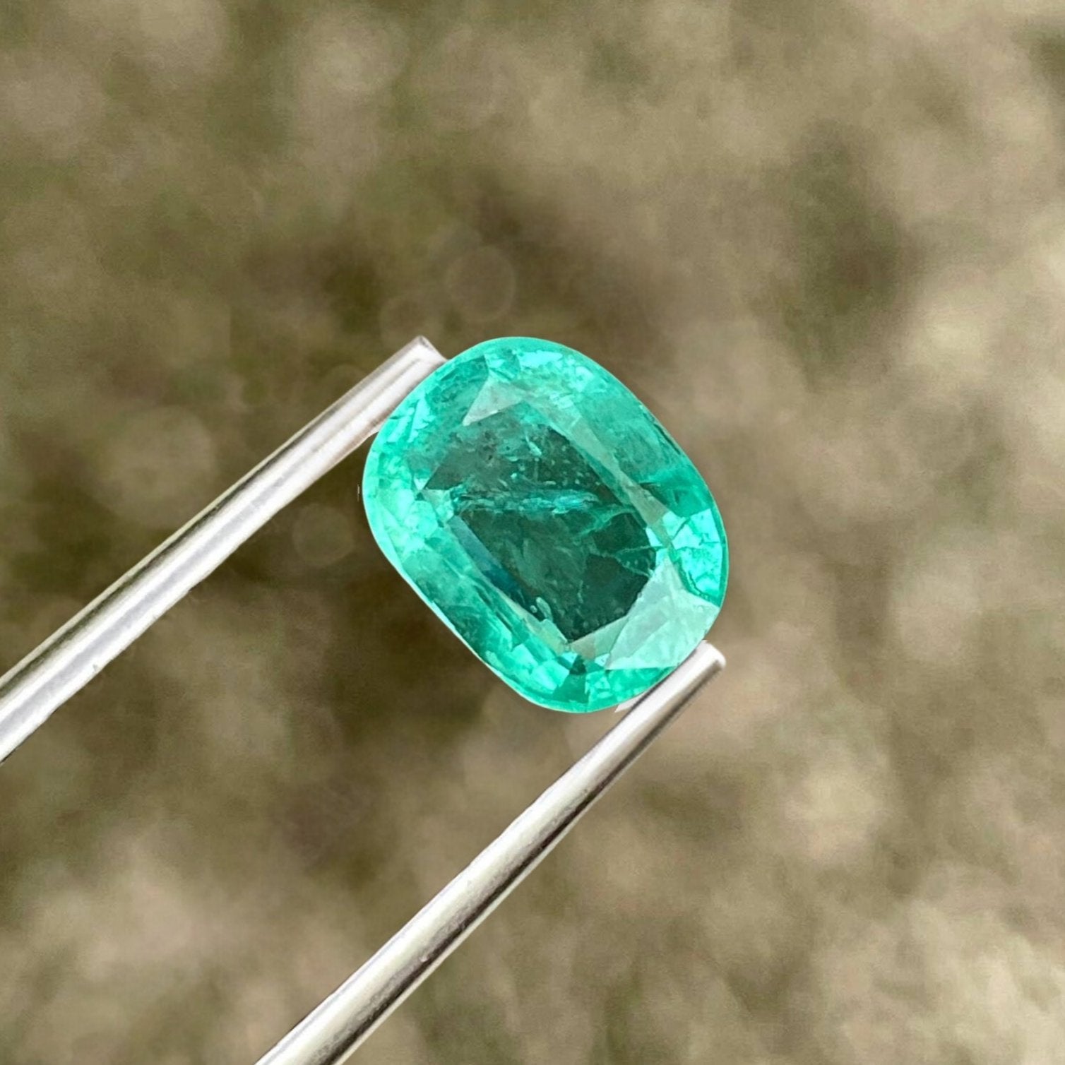 2.85 Carats Zambian Emerald Gemstone