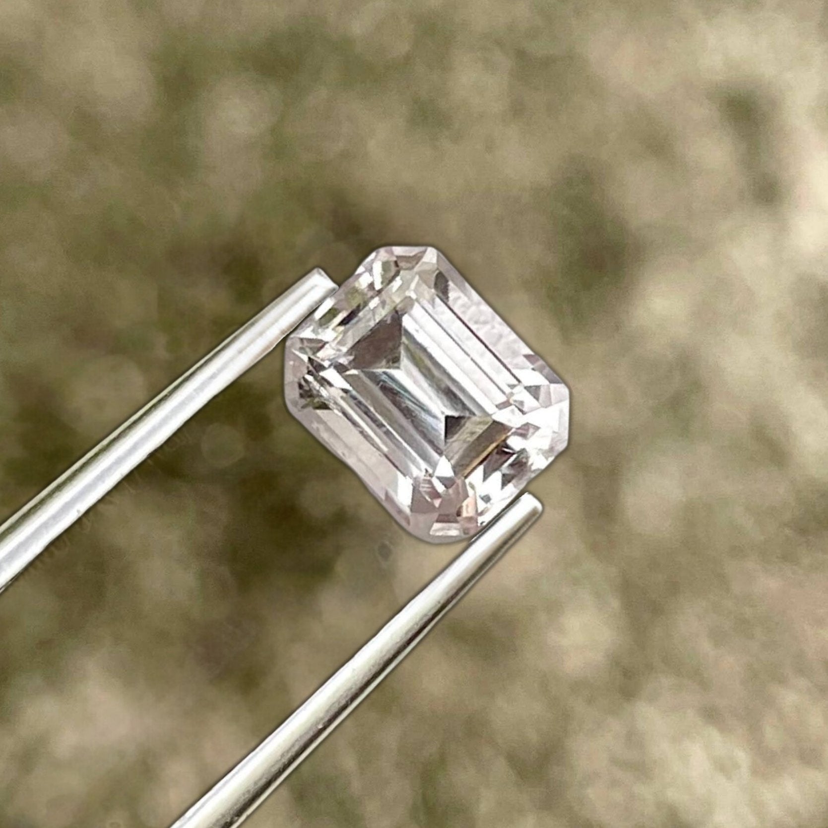 2.35 Carats Topaz Stone Emerald Cut