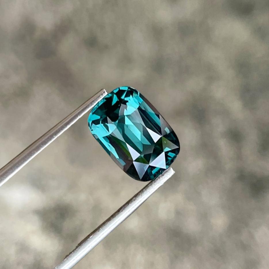 2.51 Carats Teal Blue Spinel Gemstone