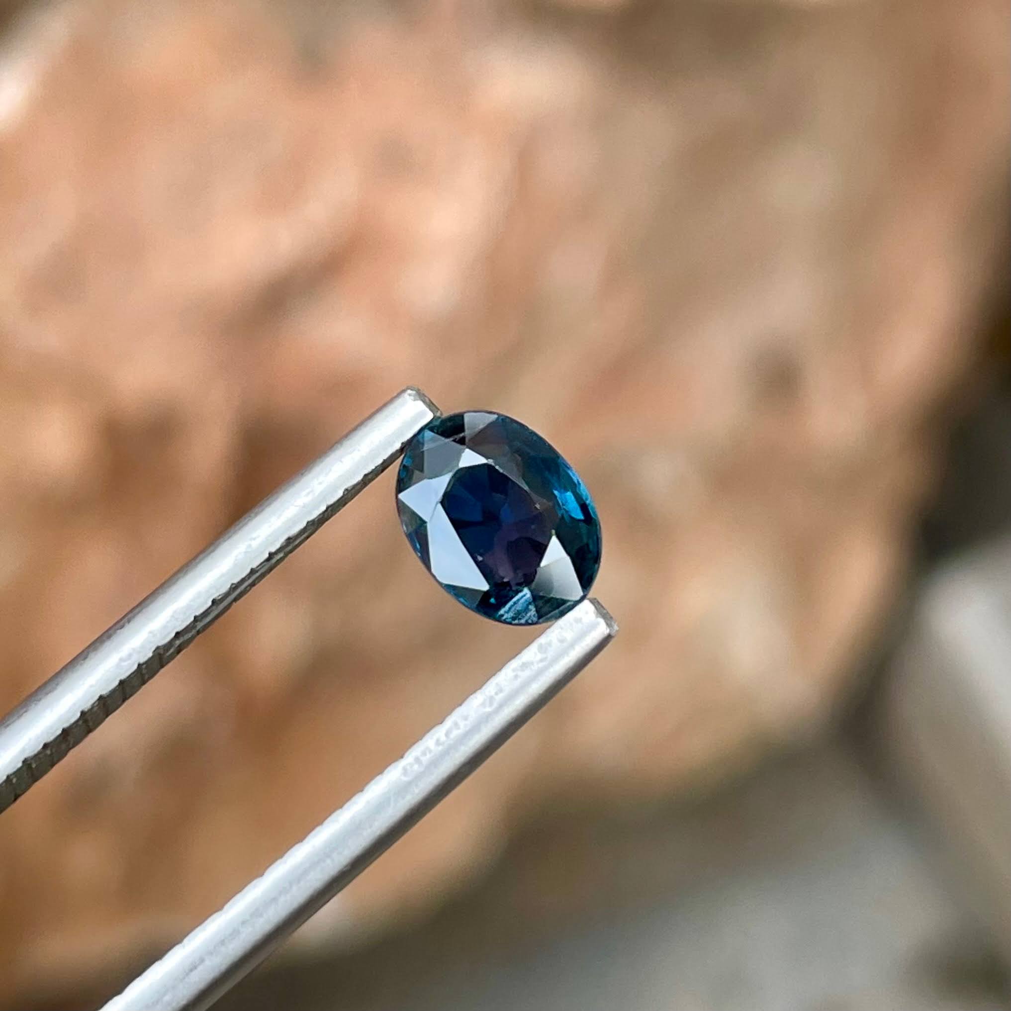 0.88 Carats Deep Blue Sapphire Oval Cut