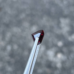 3.95 carats Pinkish Red Garnet Stone