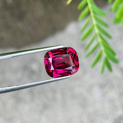 6.30 Carats Pinkish Red Garnet Stone