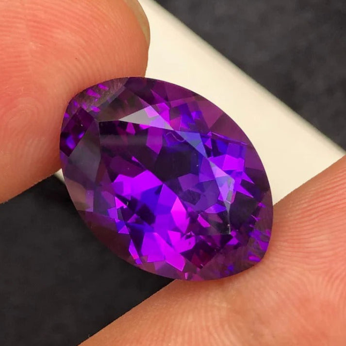 20ct Purple Eye Amethyst Gemstone