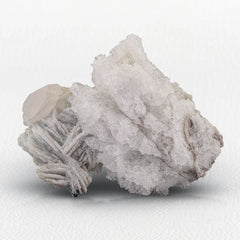 Pollucite on Quartz with Cleavelandite 