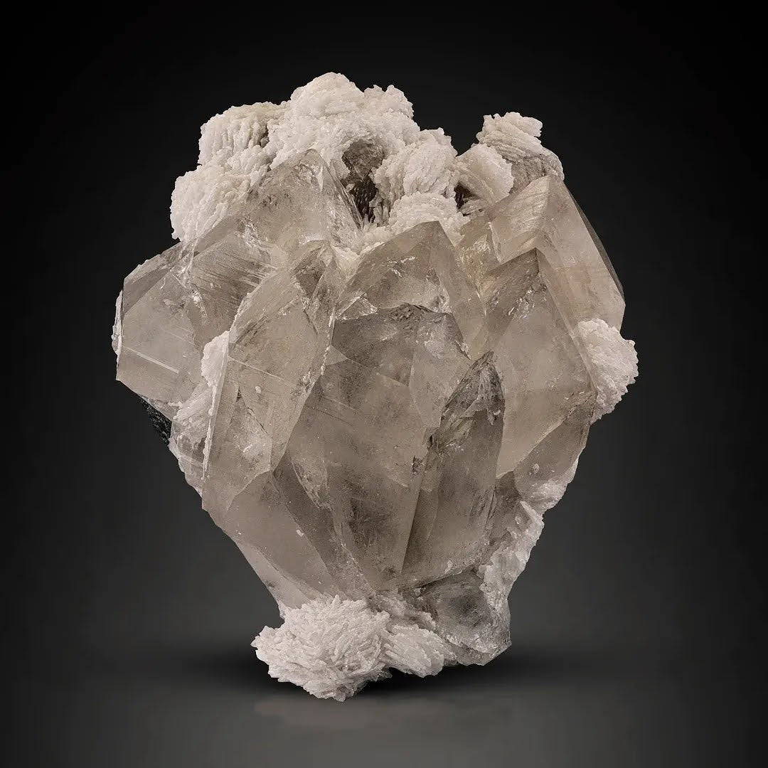 Quartz on Muscovite & Cleavelandite