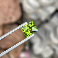 2.40 Carats Scissor Cut Peridot Stone