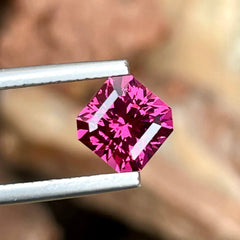 2.05 Carats Pink Garnet Stone