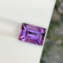 Spectral Purplish Amethyst 5.70 carats Baguette Cut Natural Brazilian Gemstone