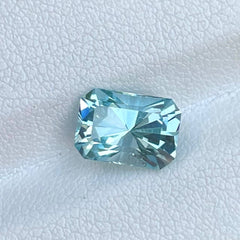 1.90 Carats Natural Aquamarine Stone