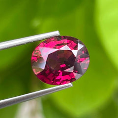  Rhodolite Garnet 3.95 Carats Oval Cut