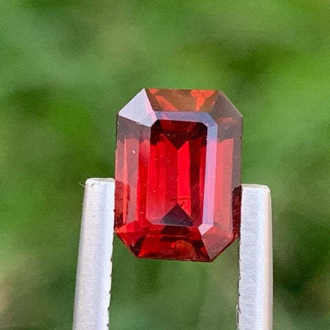Extraordinary Red Rhodolite Garnet 1.80 carats Emerald Cut Madagascar's Gemstone