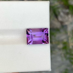 Spectral Purplish Amethyst 5.70 carats Baguette Cut Natural Brazilian Gemstone