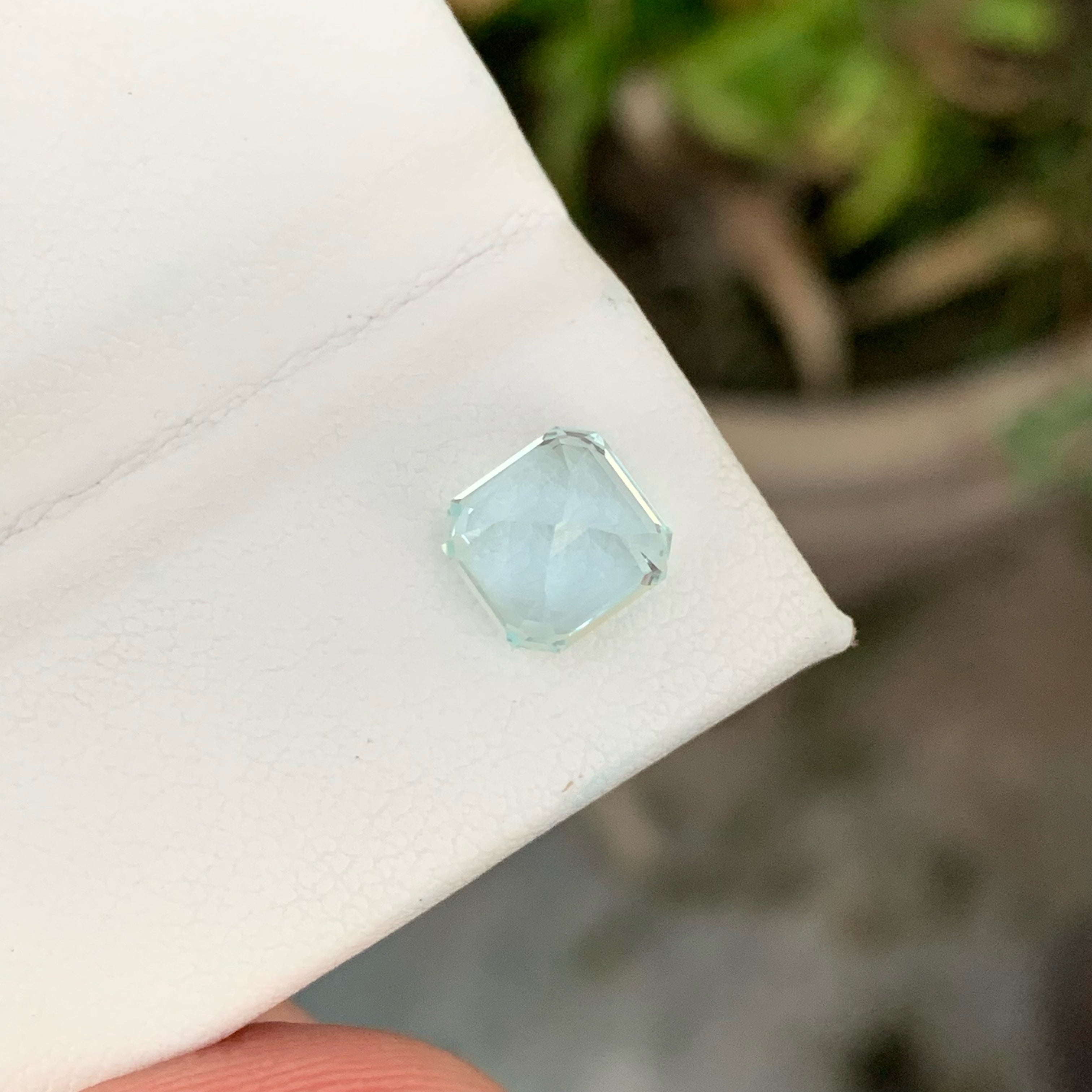 Aquamarine 2.20 carats Emerald Cut