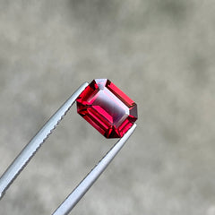 2.20 carats Bright Red Garnet Gemstone