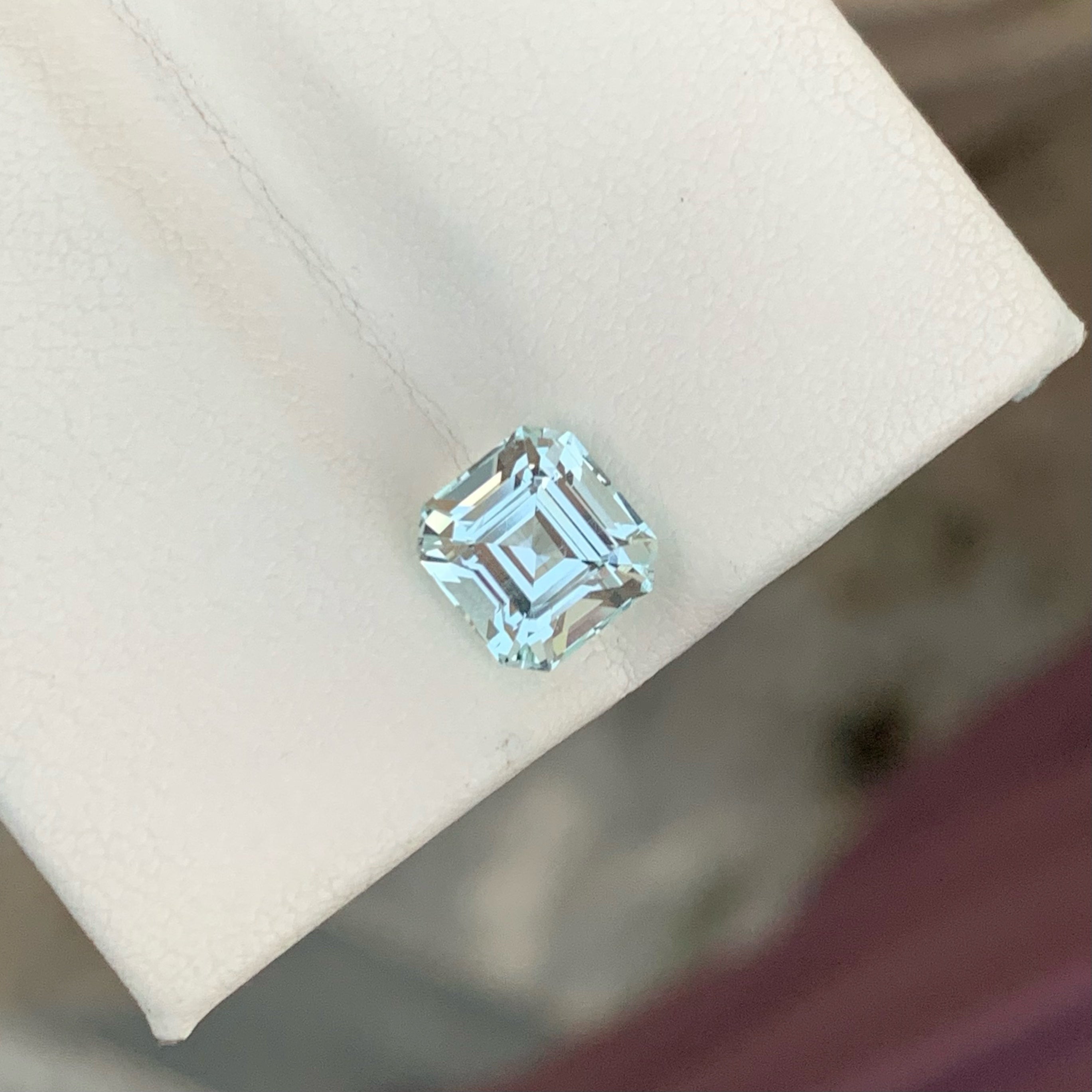 Aquamarine 2.20 carats Emerald Cut