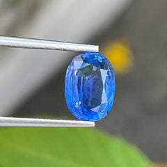 2.15 Carats Blue Sapphire Oval Cut