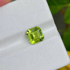 2.35 Carats Apple Green Peridot Stone