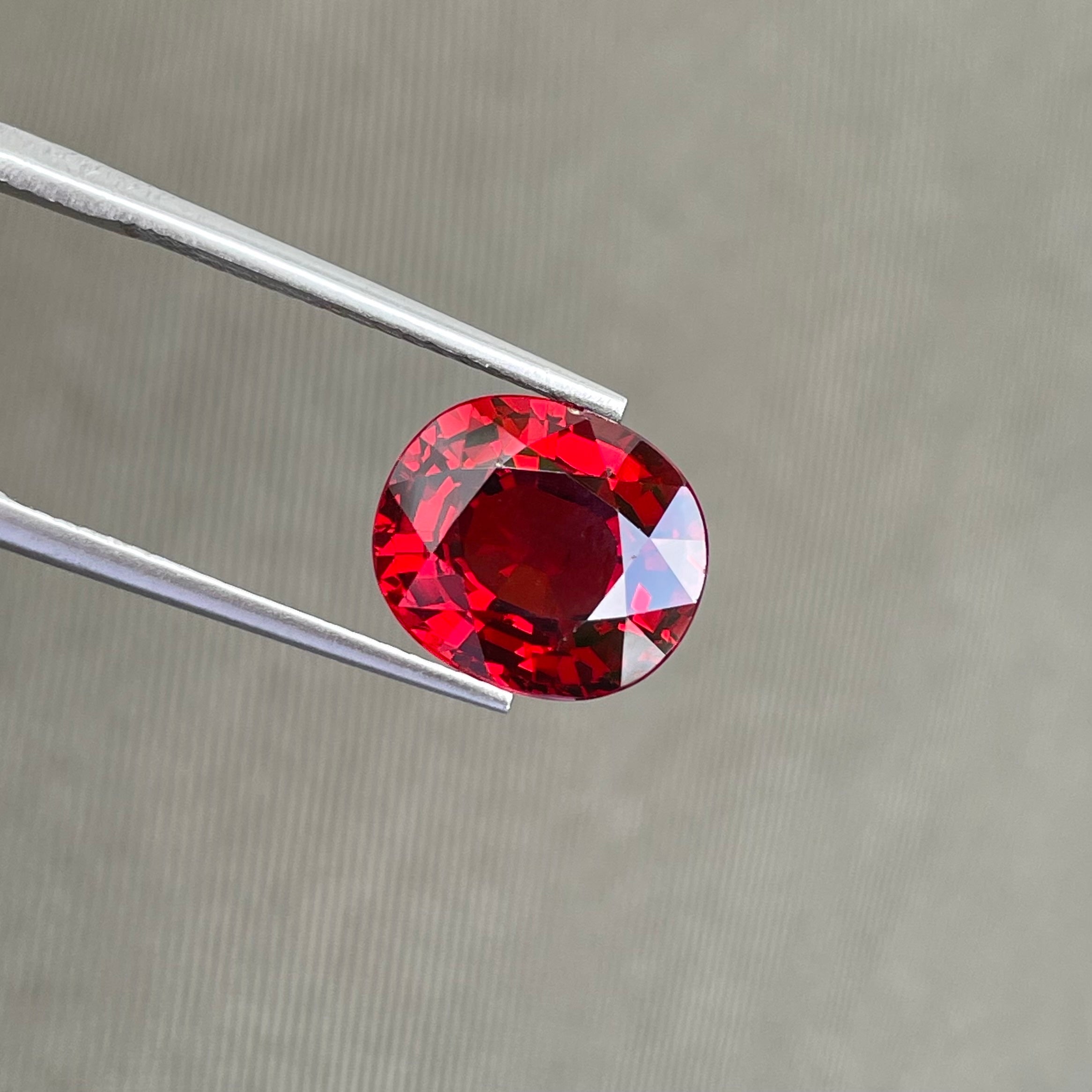 Spessartite Red Garnet 5.95 carats Fancy Oval Cut Natural Mozambique's Gemstone