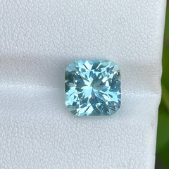 3.45 Carats Fine Aquamarine Stone