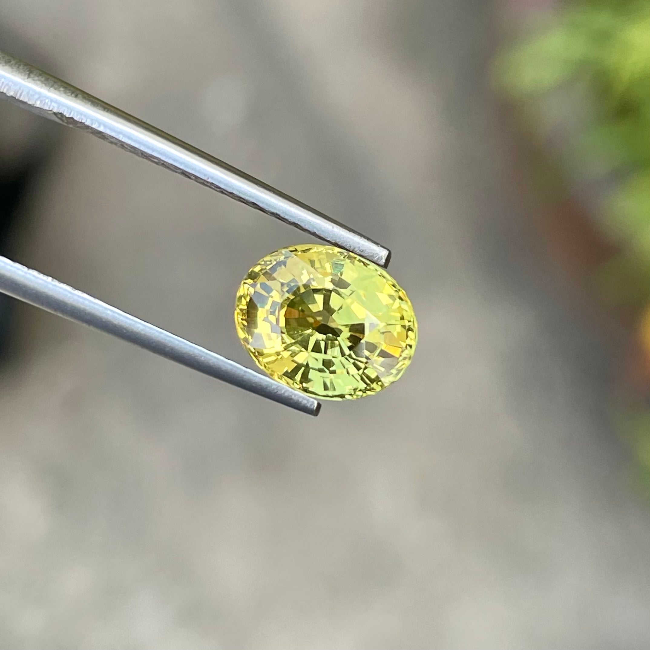Flawless Yellow Chrysoberyl 2.40 carats Fancy Cut Natural Gemstone from Sri Lanka