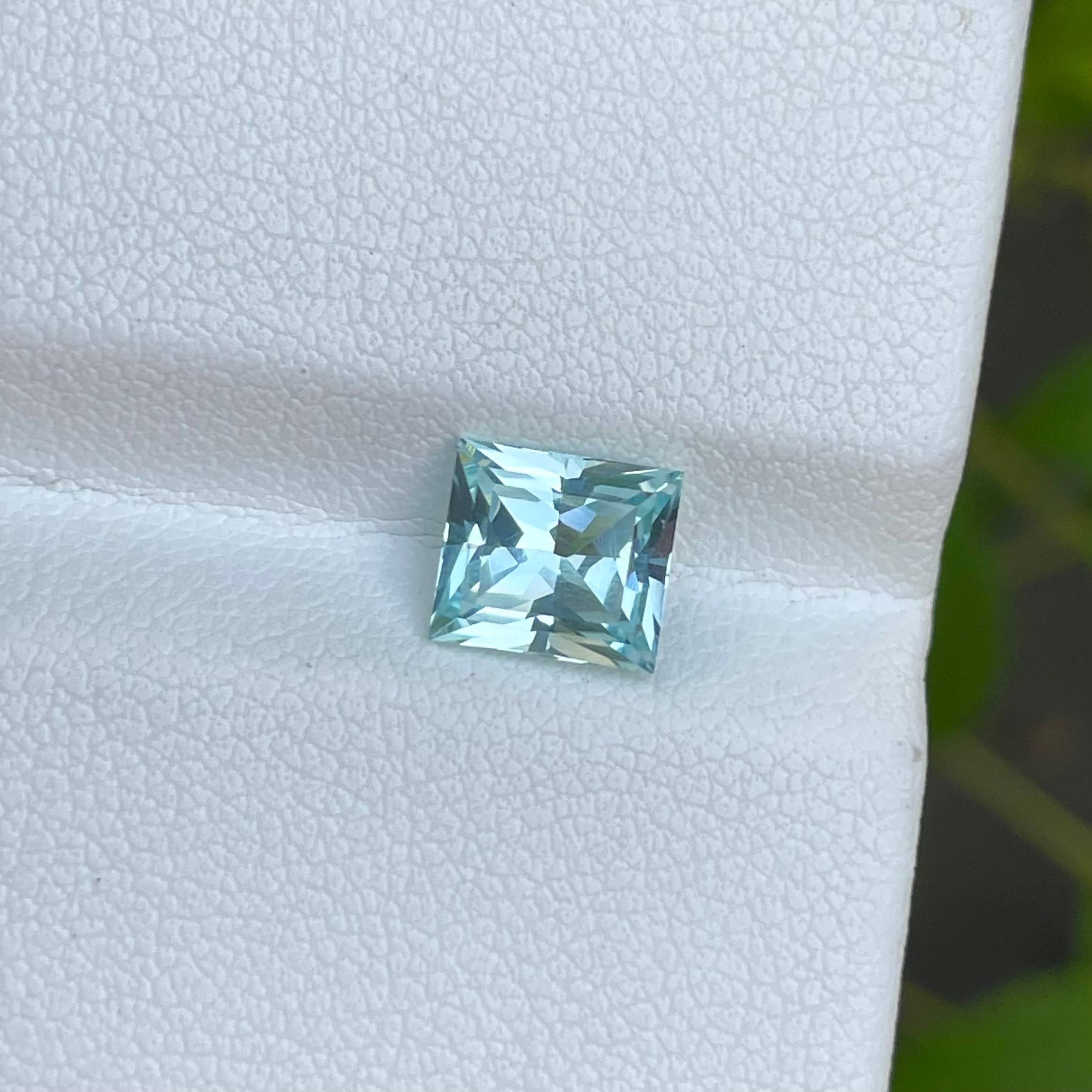 1.45 Carats Natural Aquamarine Stone