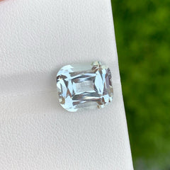 Natural Aquamarine Gemstone from Pakistan