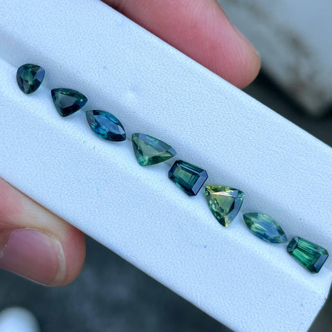 Parti Sapphire Lot 5.55 carats 8 Piece Set Natural Gemstones from Madagascar