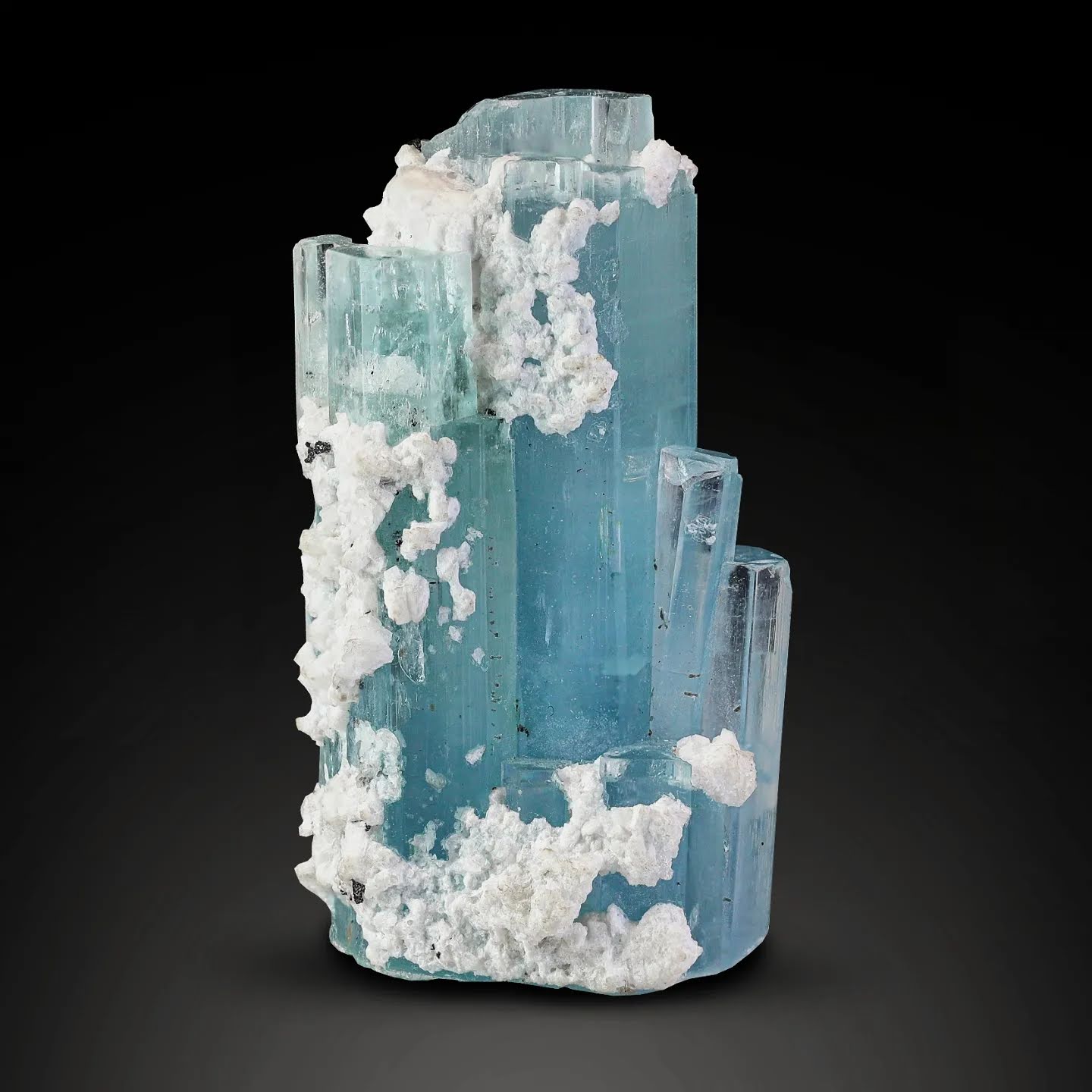 Terminated Aquamarine with White Albite