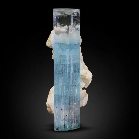 Harmonious Aquamarine Crystal with Albite Covered by Cleavelandite from Pakistan