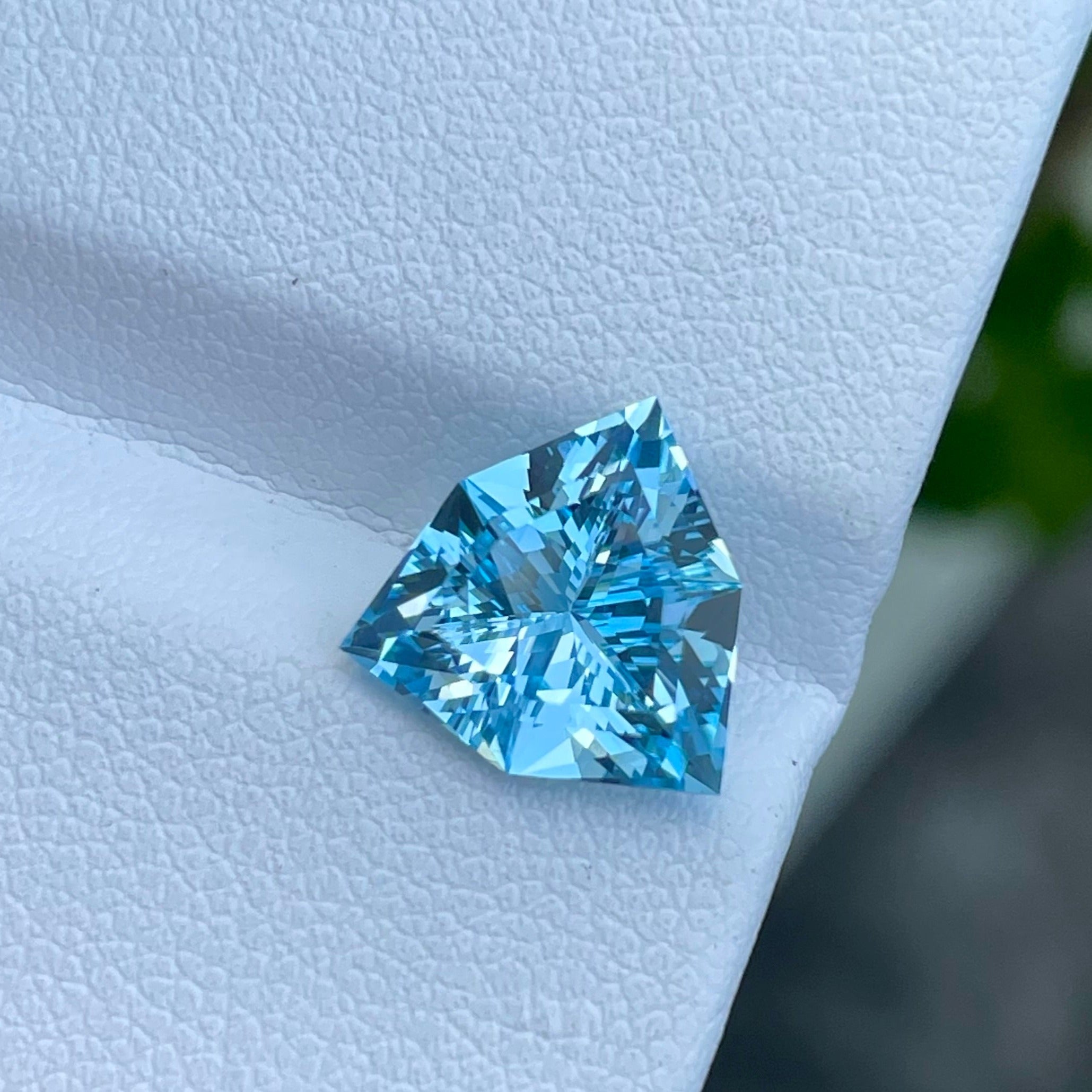 Trilliant Cut Swiss Blue Topaz 4.50 carats Natural Madagascar's Gemstone