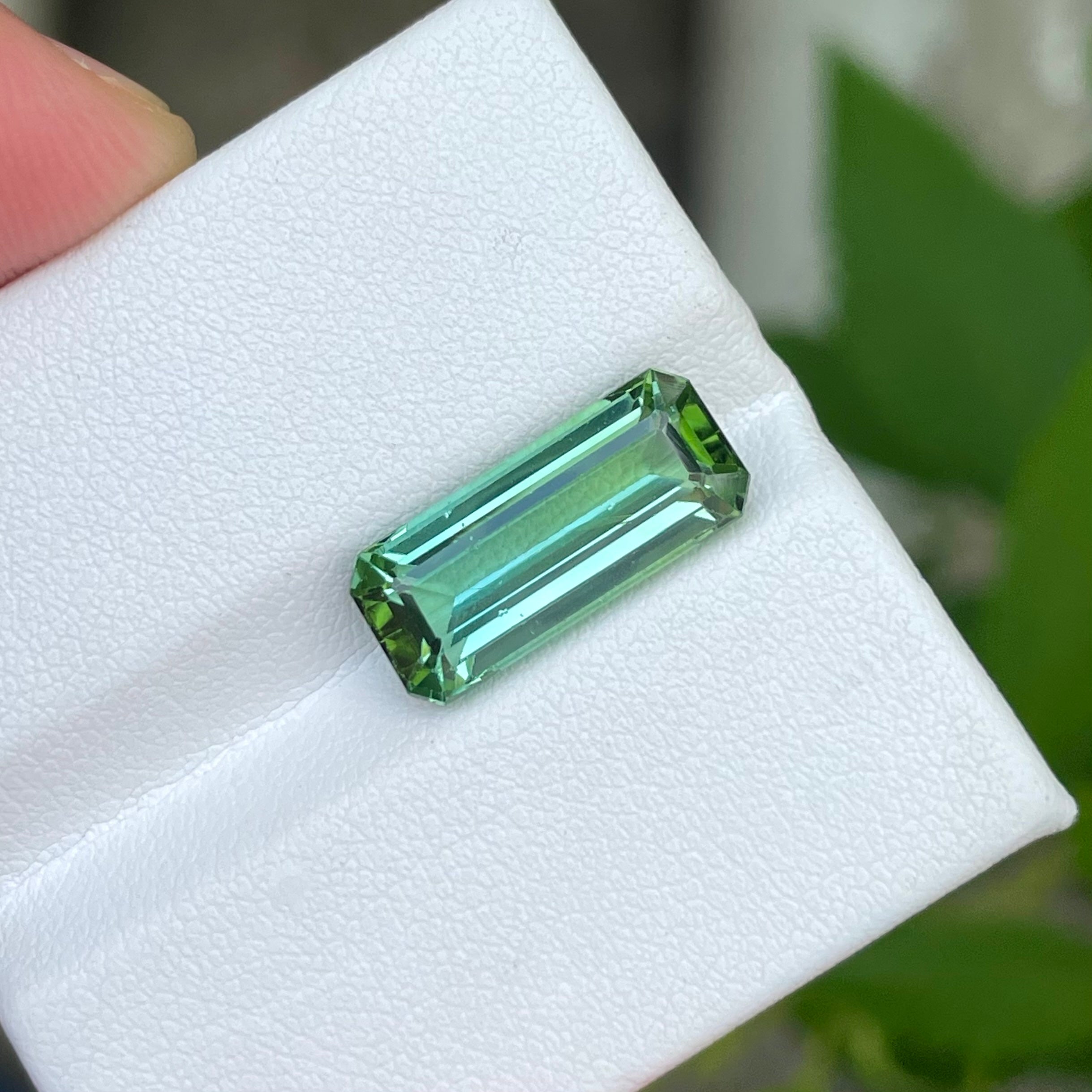 Mint Green Tourmaline 6.10 carats Emerald Cut