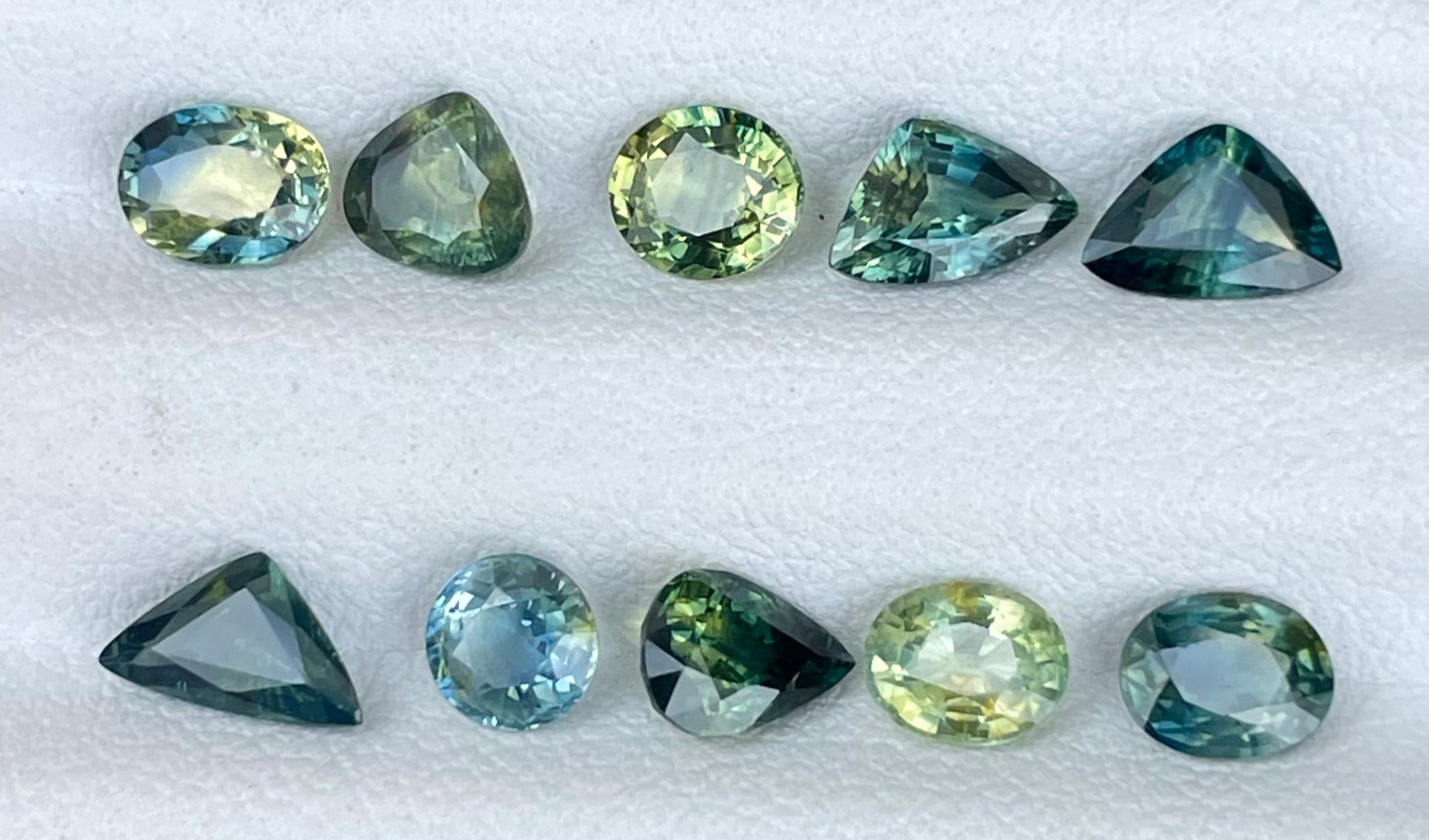 Natural Parti Sapphire 6.90 carats 10 Pieces Gemstones Lot from Madagascar