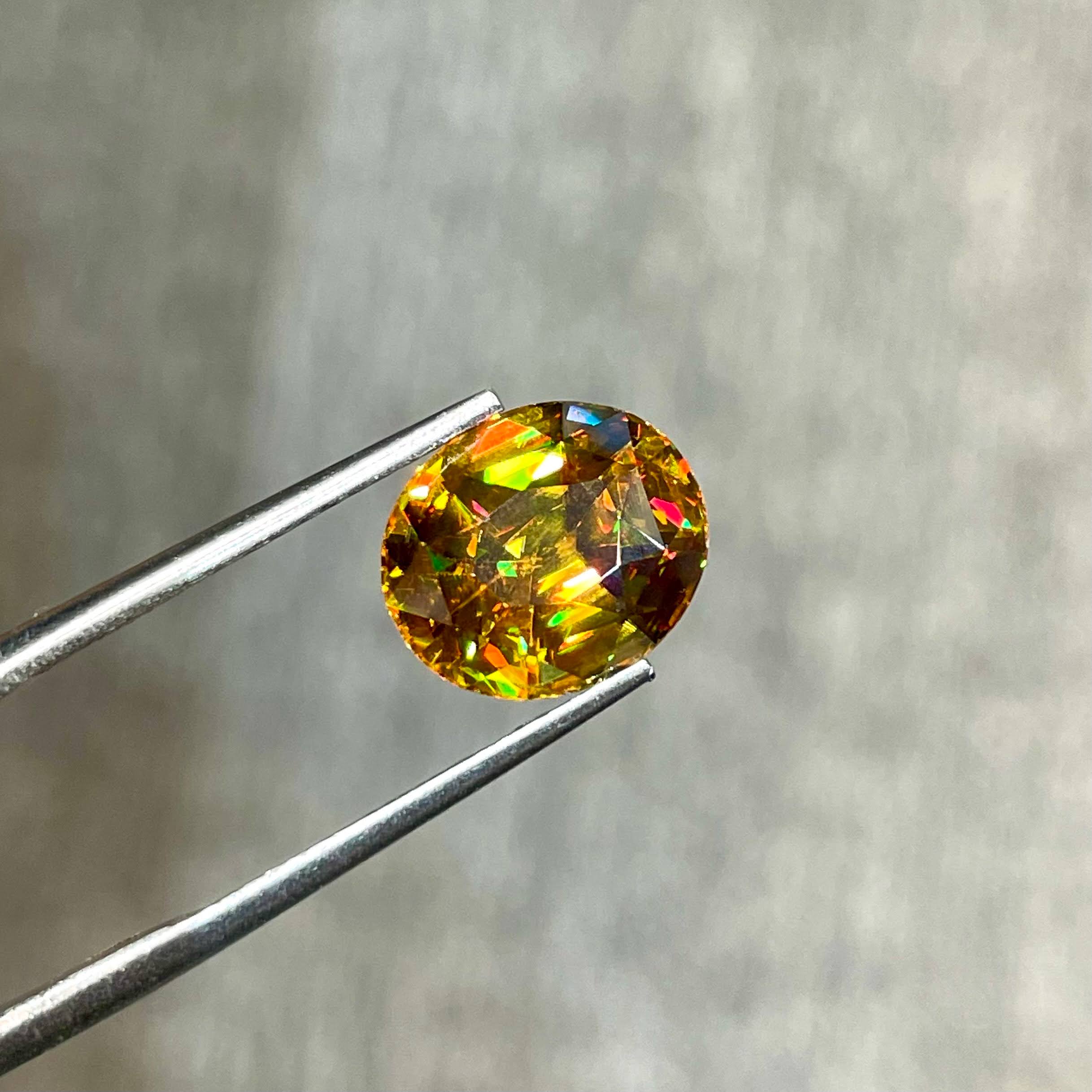 4.75 Carats Oval Cut Sphene Gemstone