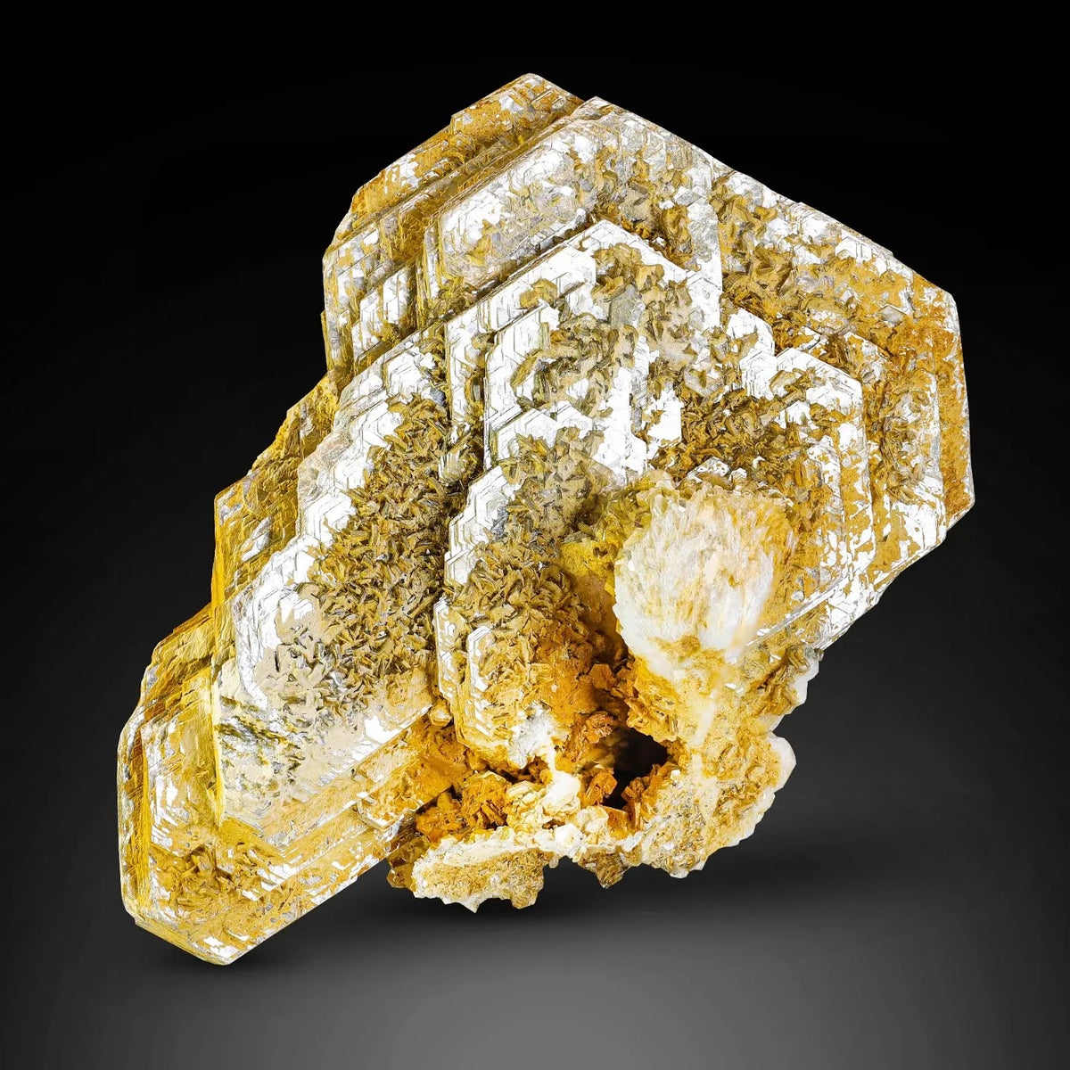 Muscovite Mica with Cleavelandite