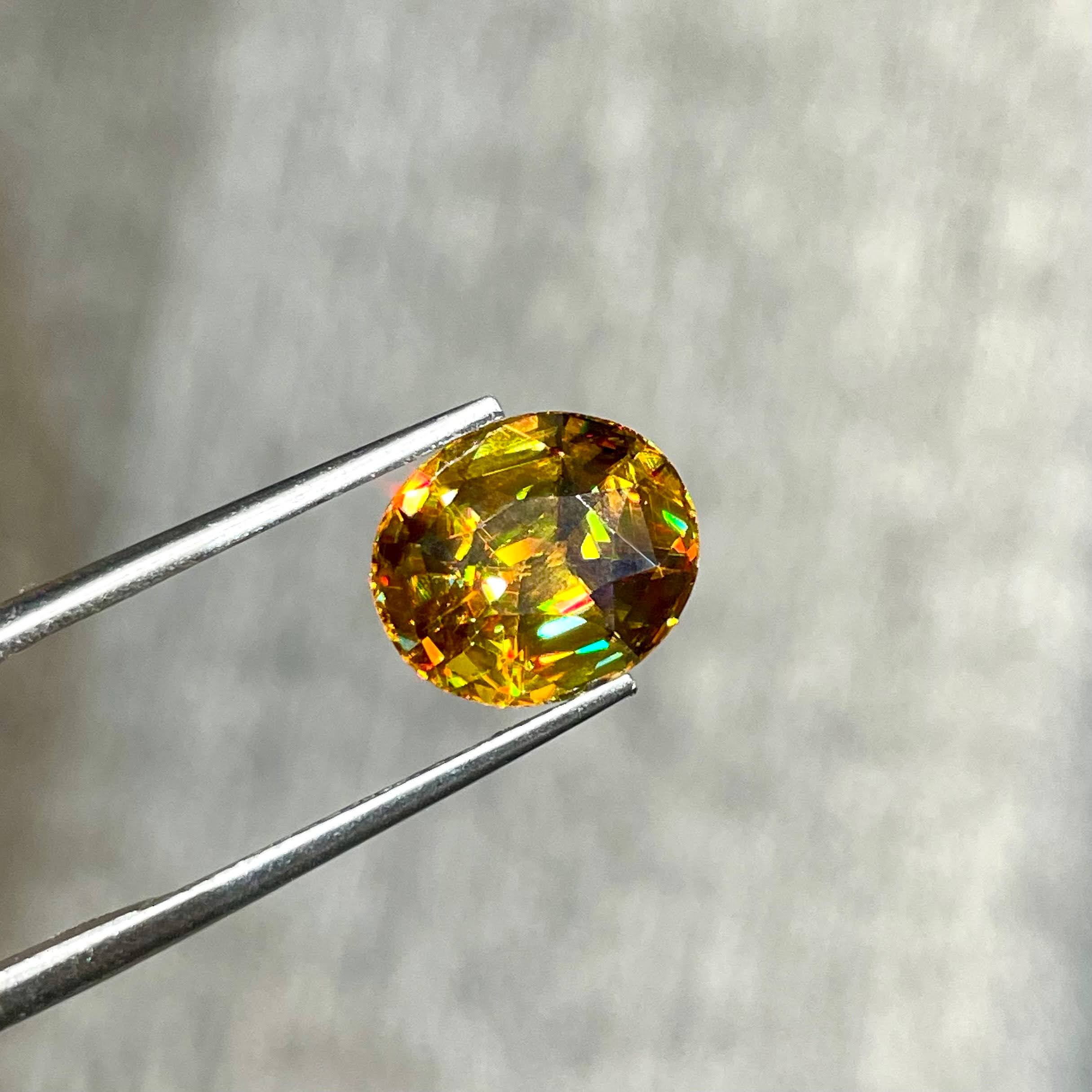 4.75 Carats Oval Cut Sphene Gemstone