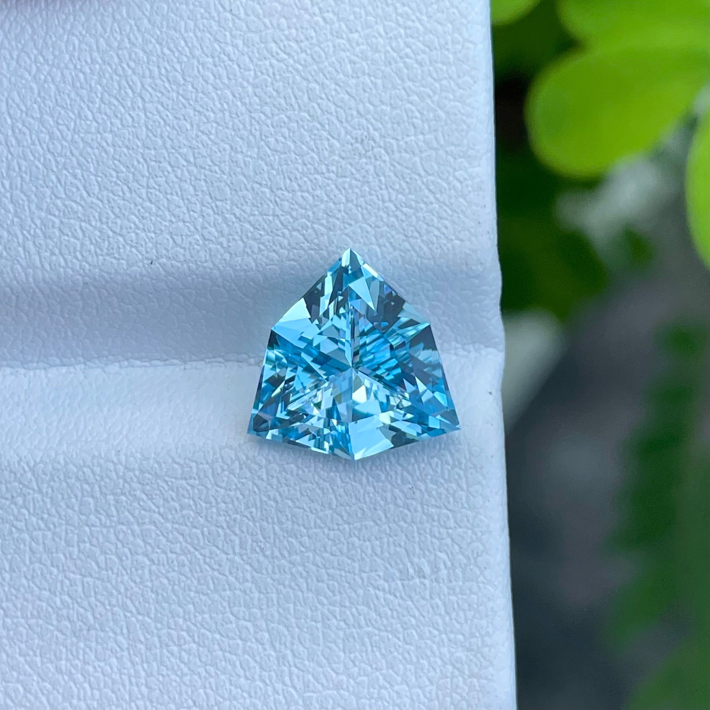 Trilliant Cut Swiss Blue Topaz 4.50 carats Natural Madagascar's Gemstone
