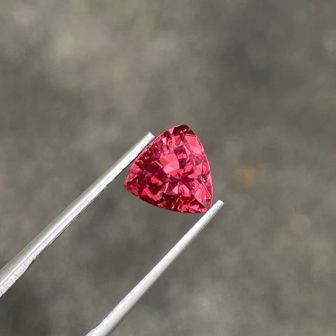 Pink Spinel 3.40 carats Trilliant Cut