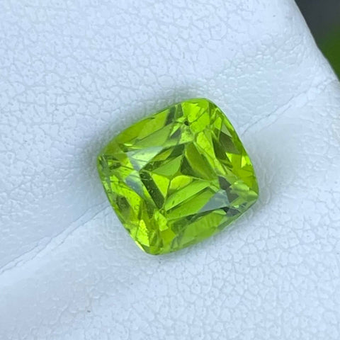 3.31 Carats Apple Green Peridot Stone