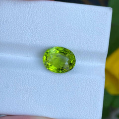 4.55 carats Green Peridot Stone Oval Cut