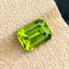 Apple Green Natural Peridot Stone