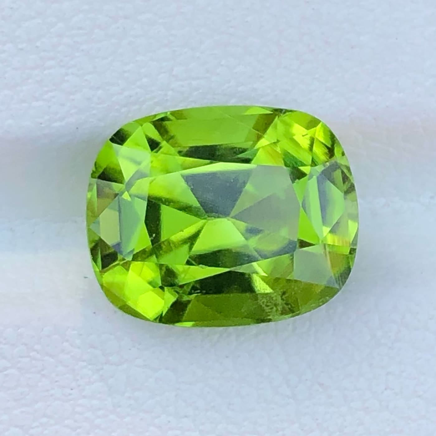 Attractive Apple Green Peridot Gemstone