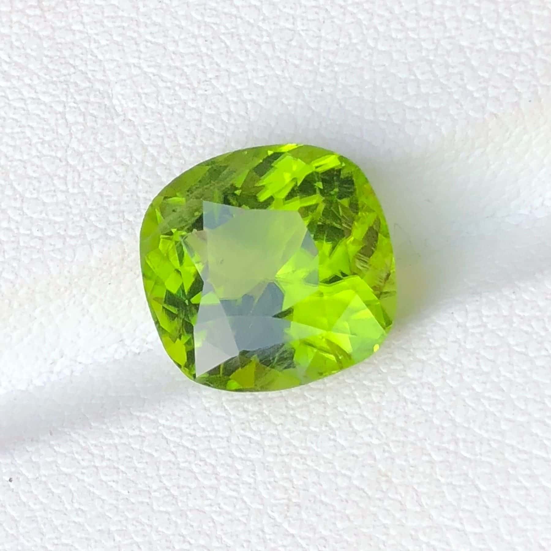 Hot Green Peridot for sale