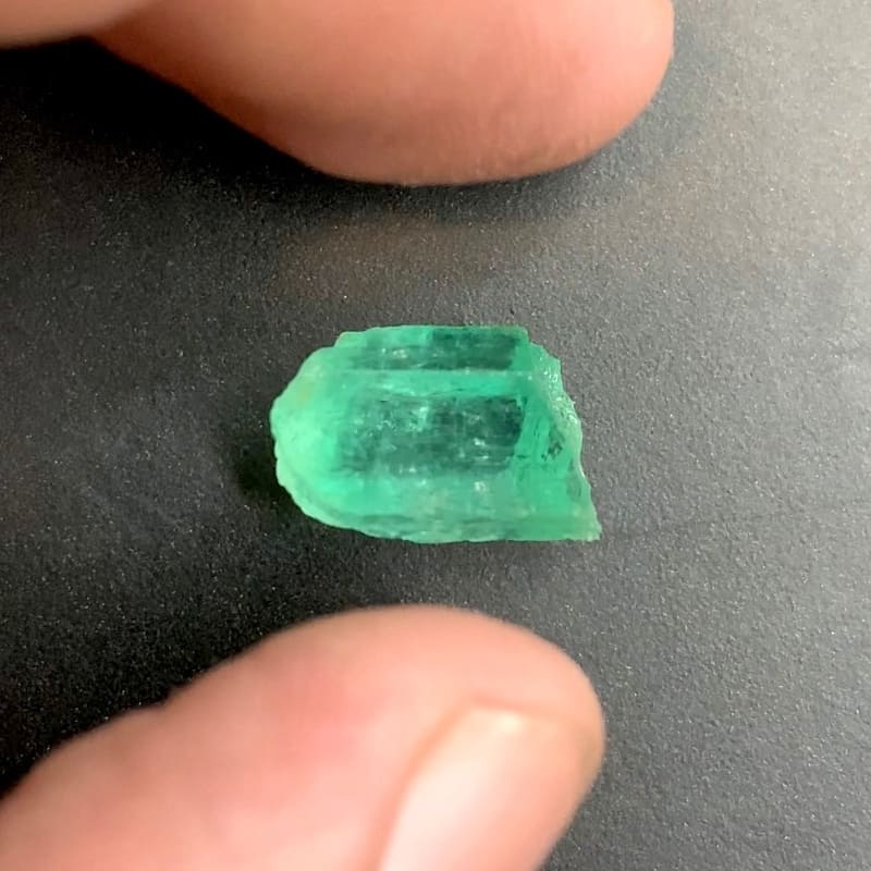 6.35 Carats Beautiful Cutting Grade Rough Emerald from Afghanistan