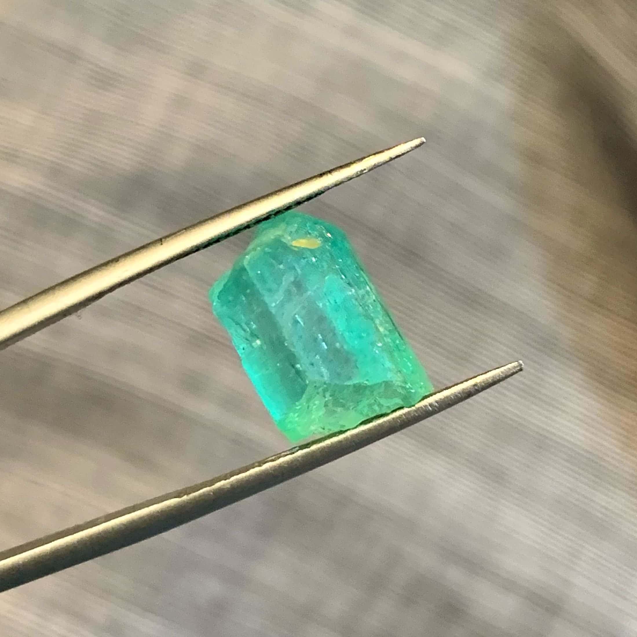 6.35 Carats Beautiful Cutting Grade Rough Emerald from Afghanistan