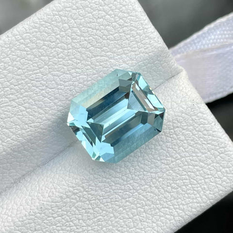 Beautiful Sky Blue Aquamarine Gemstone