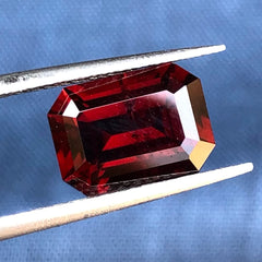 3.8ct Loose Rhodolite Garnet