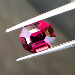 Buy 2.5 cts Loose Raspberry Garnet Online