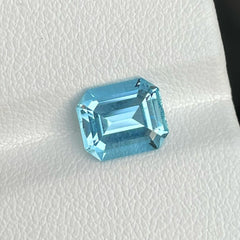 Deep Blue Natural Aquamarine Gemstone