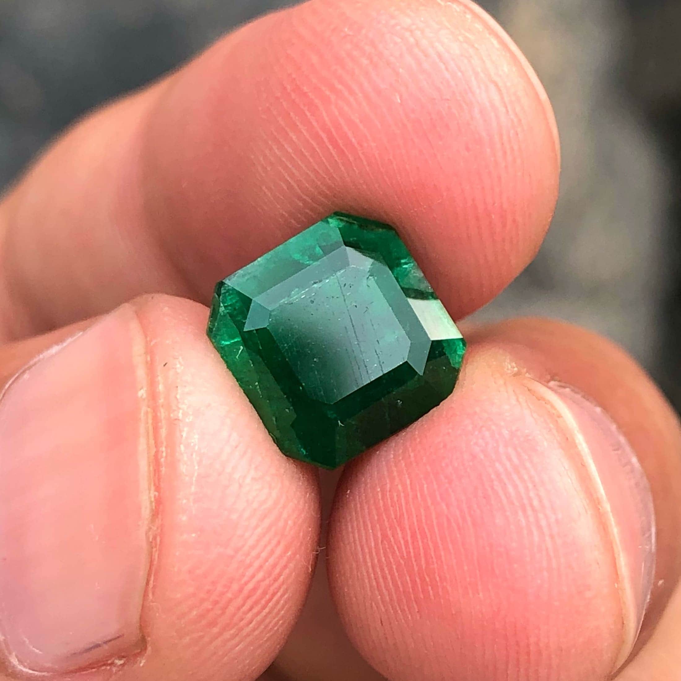 Deep Green Color Natural Swat Emerald Gemstone